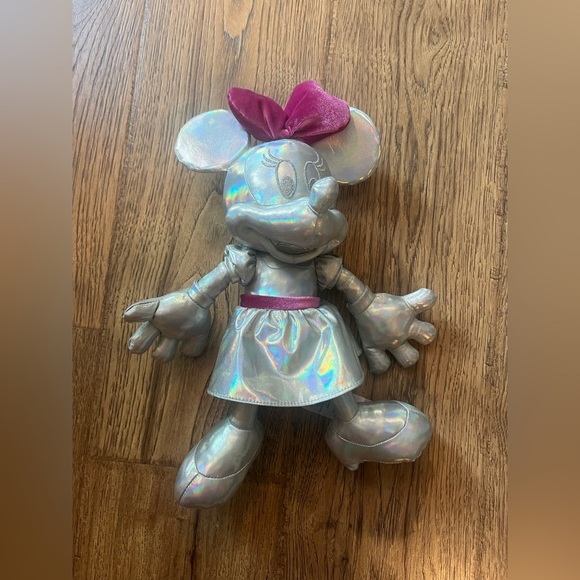Minnie Mouse Silver Platinum Plush Toy New Disney Parks 100 Year Anniversary - Picture 1 of 3